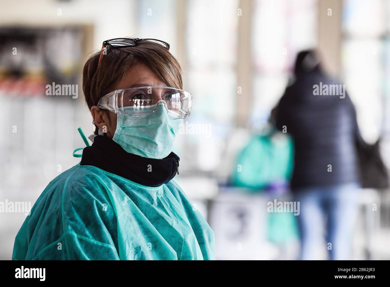 Italie, région de Lombardie, Brescia, 9 mars 2020 : épidémie du virus Covid-19. Urgence Du Coronavirus. Dans la photo ceckpoint et le point de triage à Civile H Banque D'Images