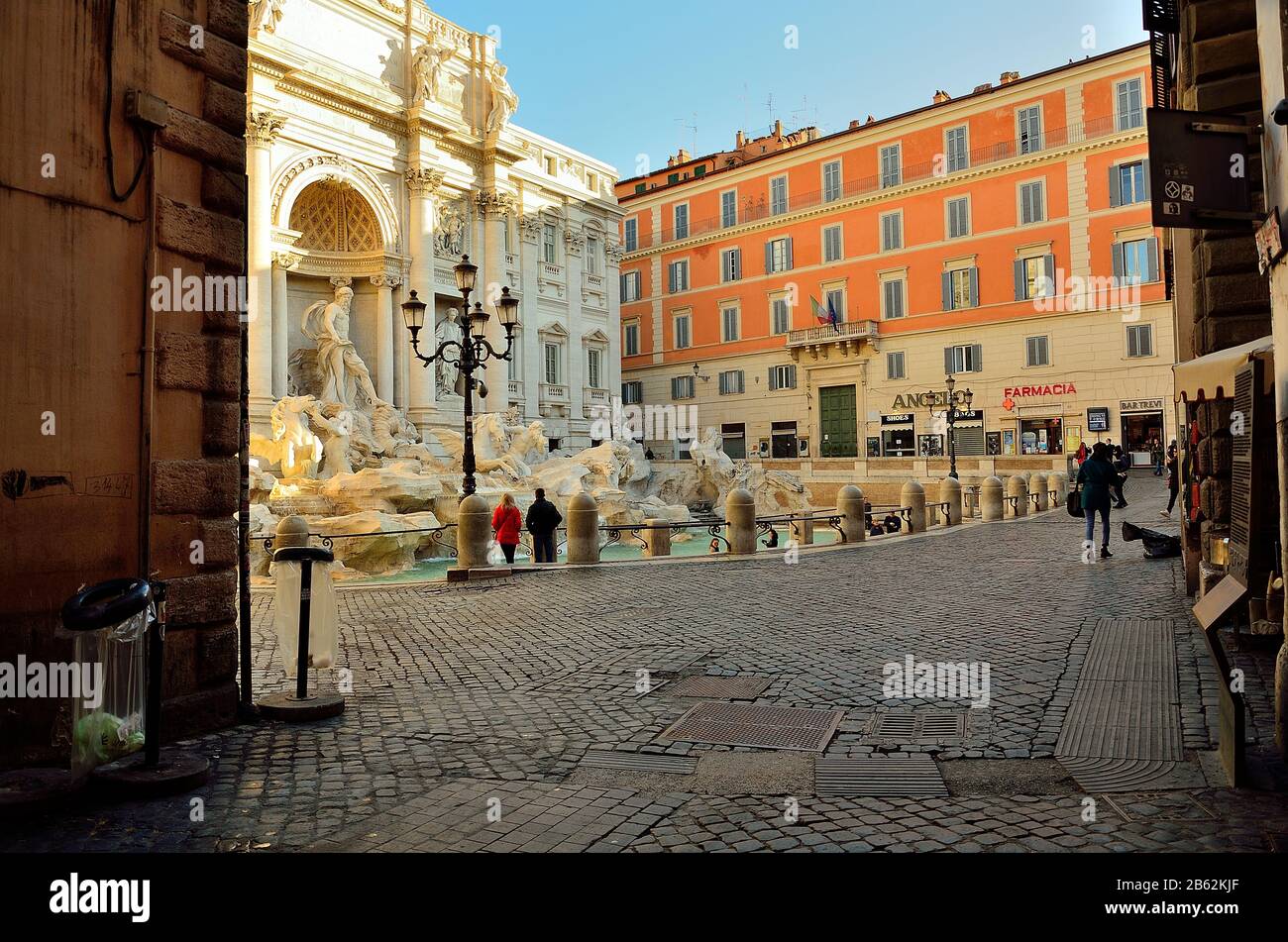 Les rues et places de Rome (presque vides) en début de matinée Banque D'Images