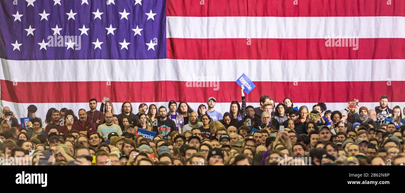 Detroit (Michigan) - un rallye de campagne présidentielle de Bernie Sanders au centre-ville de Detroit a attiré des milliers de personnes, juste quelques jours avant le 10 mars Michigan Bussi Banque D'Images