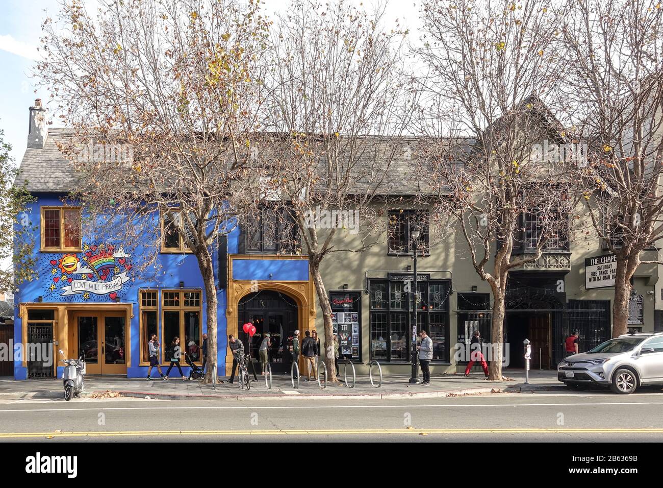 La Vestry et la Chapelle sur la rue Valencia dans le quartier de Mission de San Francisco Banque D'Images