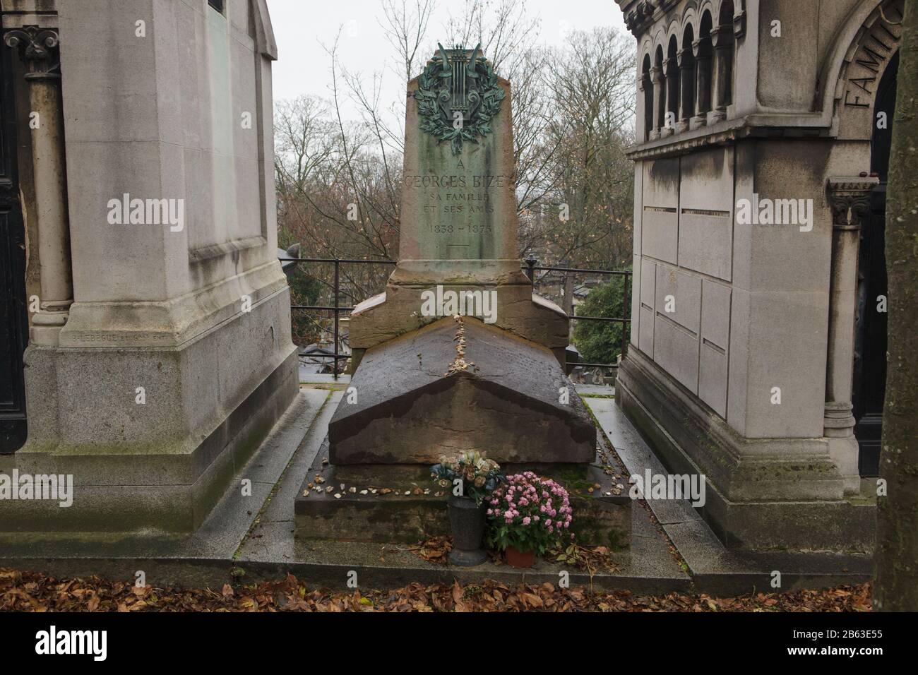 Tombe du compositeur français Georges Bizet (1838-1875) au cimetière du Père Lachaise à Paris, France. Banque D'Images