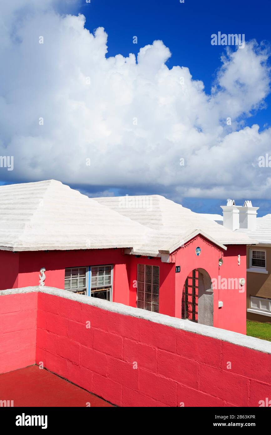 Maison rose sur l'île de Saint-David, paroisse de Saint-Georges, Bermudes Banque D'Images