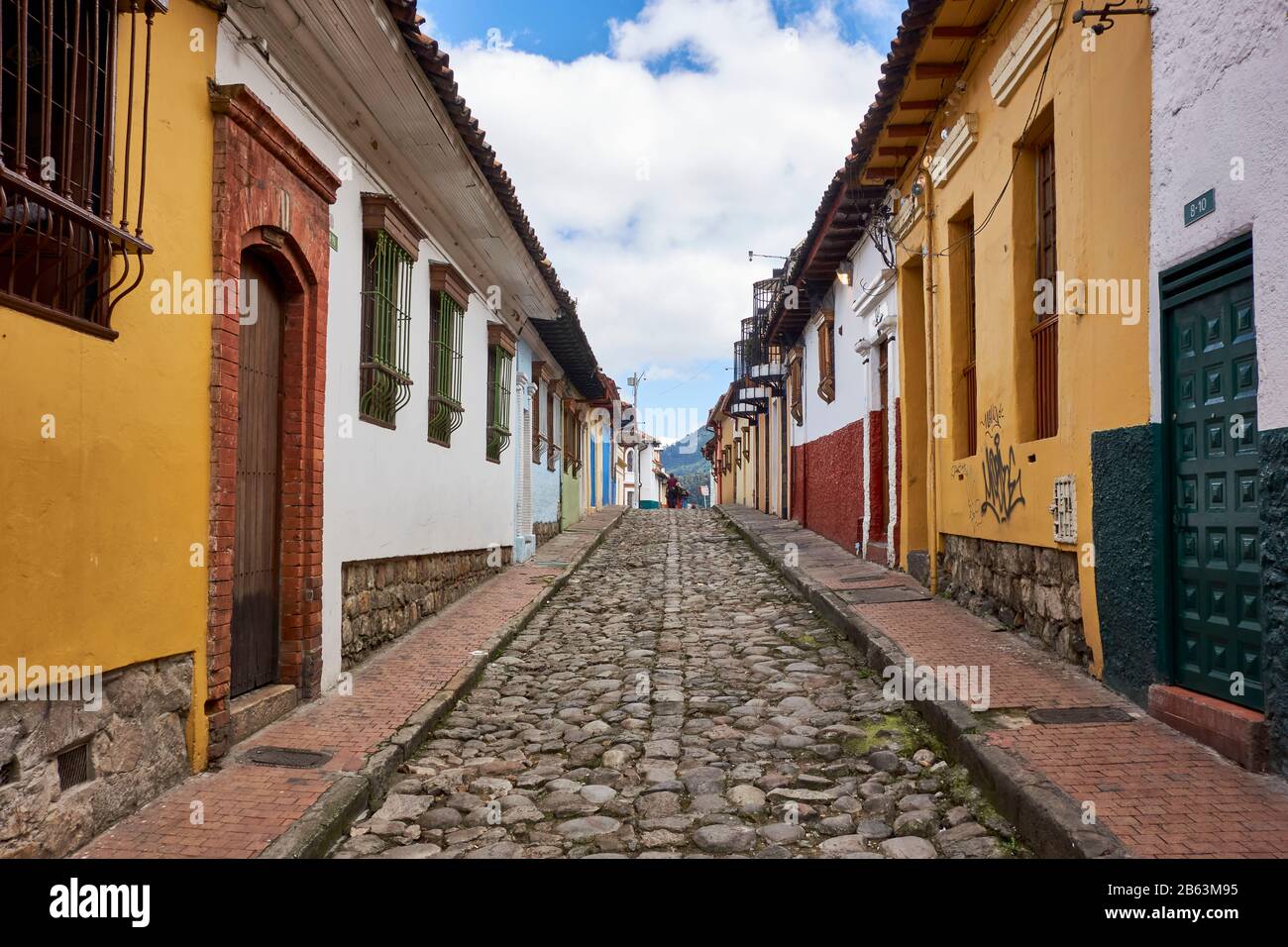 Rue pavée étroite à la Candelaria, Bogota, Banque D'Images