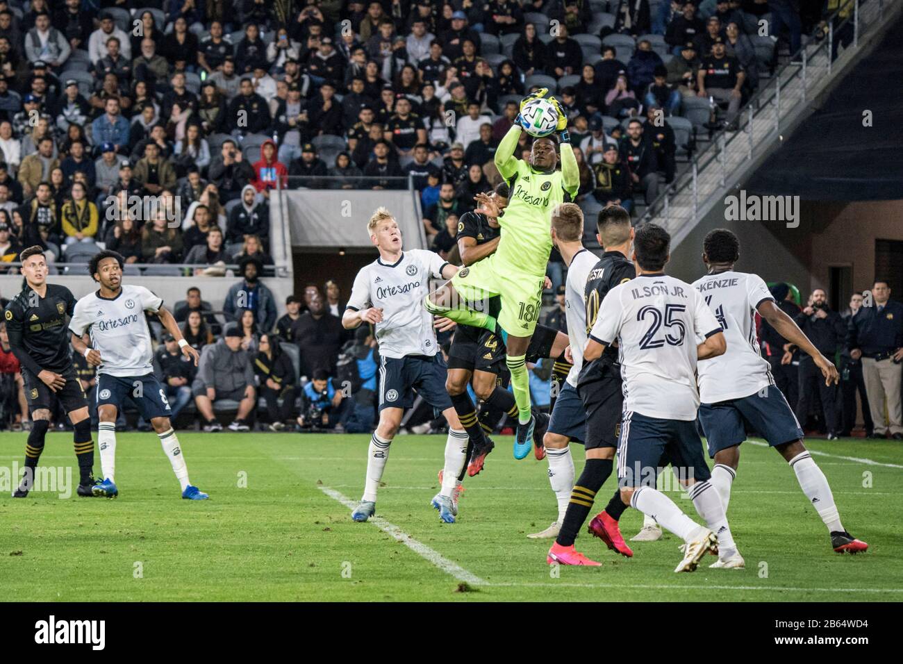 André Blake, gardien de but de l'Union de Philadelphie (18 ans), se lève pour assister à un match de football MLS contre le LAFC, dimanche 8 mars 2020, à Los Angeles, Californie, États-Unis. (Photo par IOS/Espa-Images) Banque D'Images