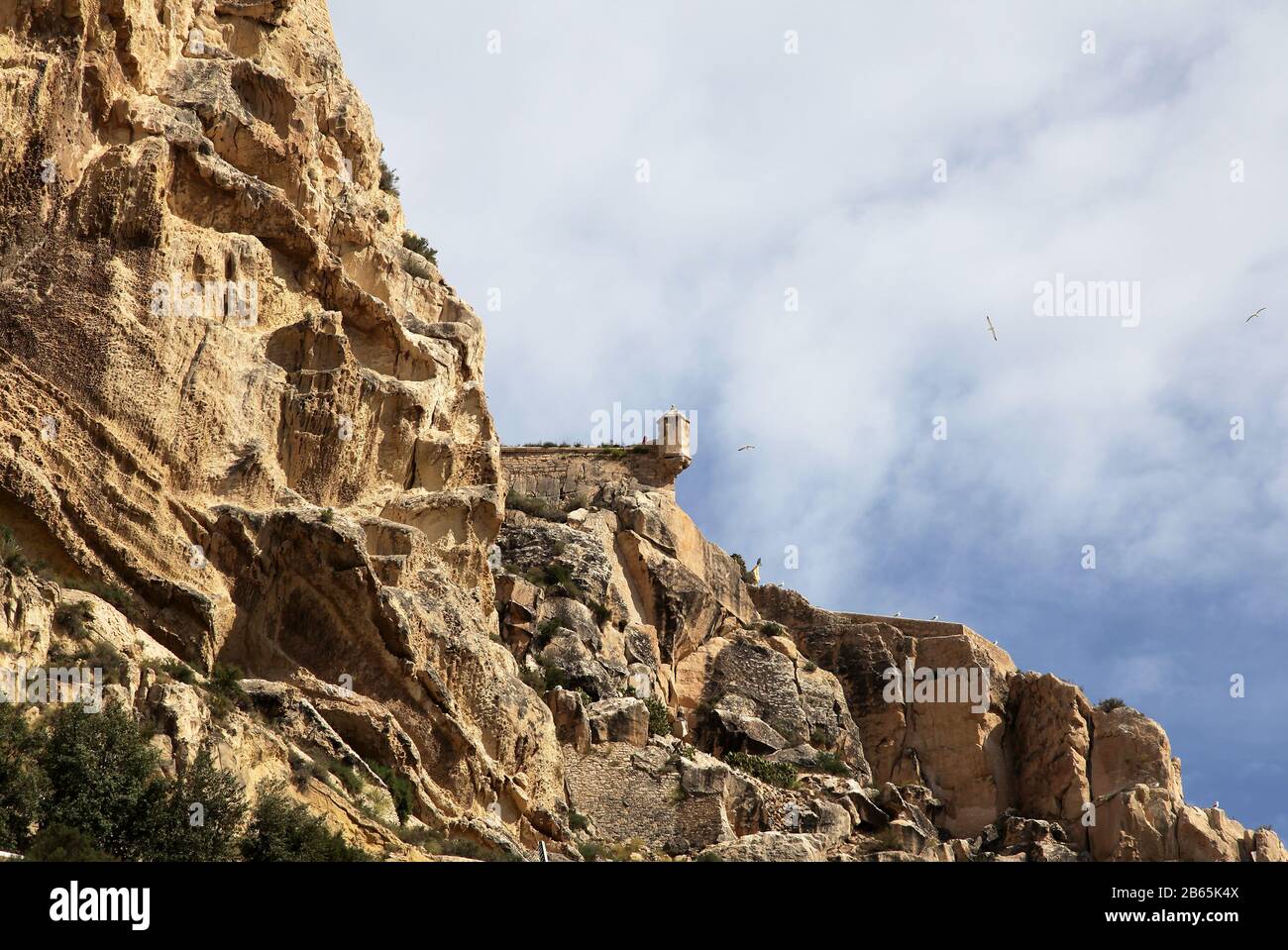 Château de Santa Bárbara.Castell de Santa Bàrbara,Castillo de Santa Bárbara une fortification dans le centre d'Alicante, Espagne.Il se trouve sur le mont Benacantil Banque D'Images