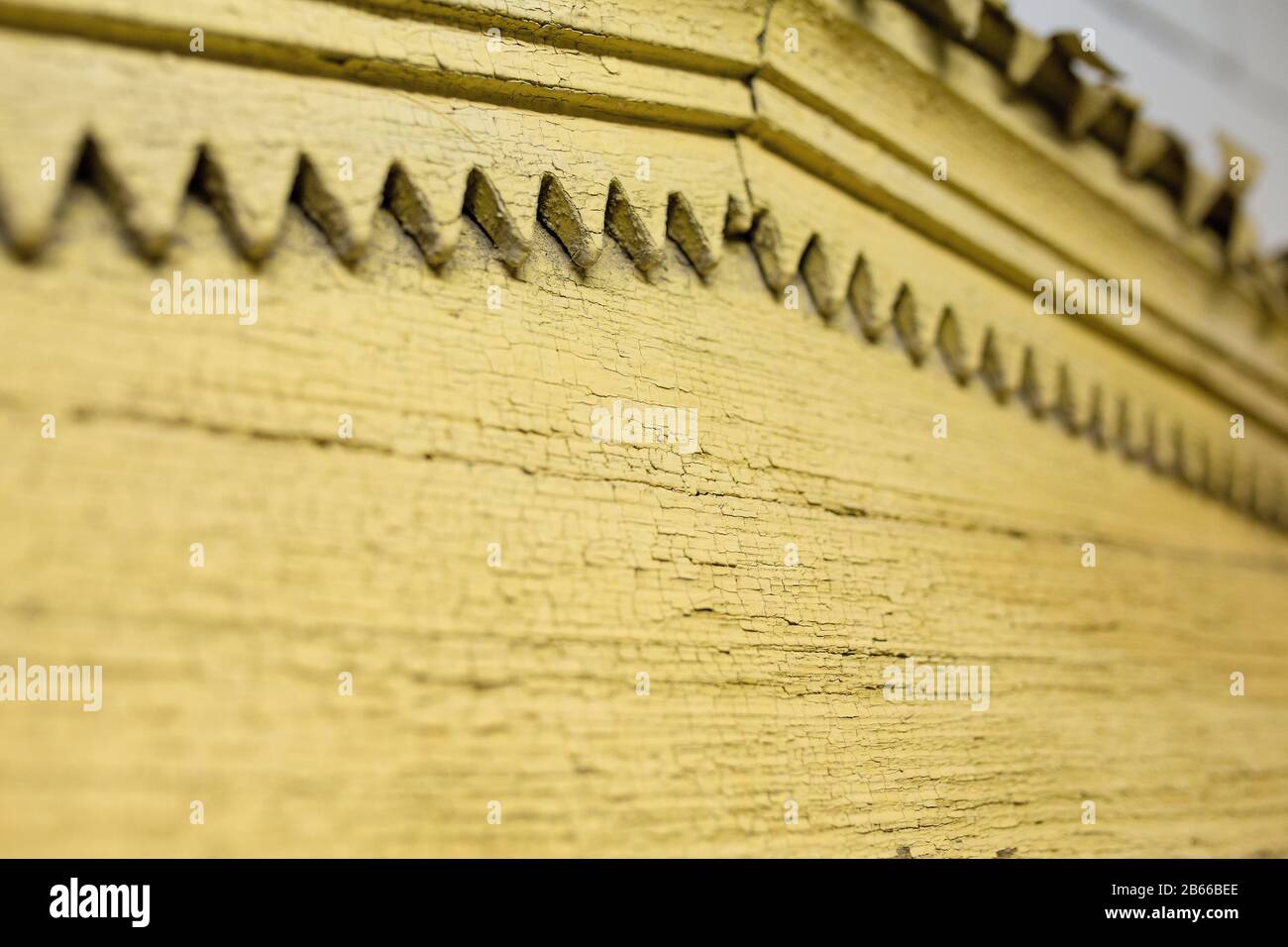 Décoration sculptée du toit de l'arbre de la texture de la clôture du bâtiment Banque D'Images