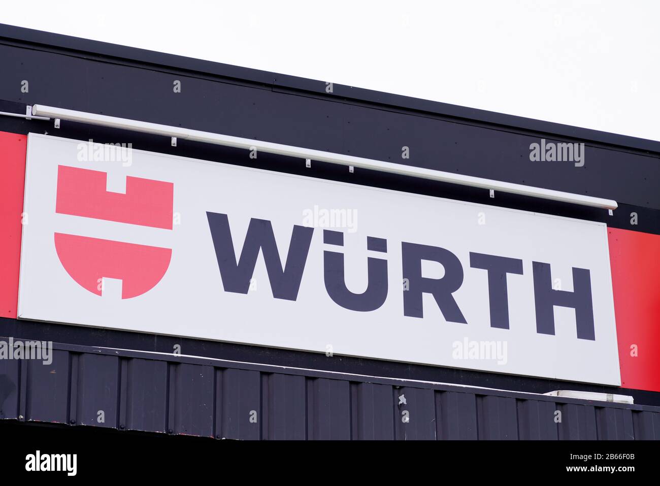 Bordeaux , Aquitaine / France - 10 28 2019 : Würth Group signe logo wurth boutique industrie commerciale boutique matériaux de connexion Banque D'Images