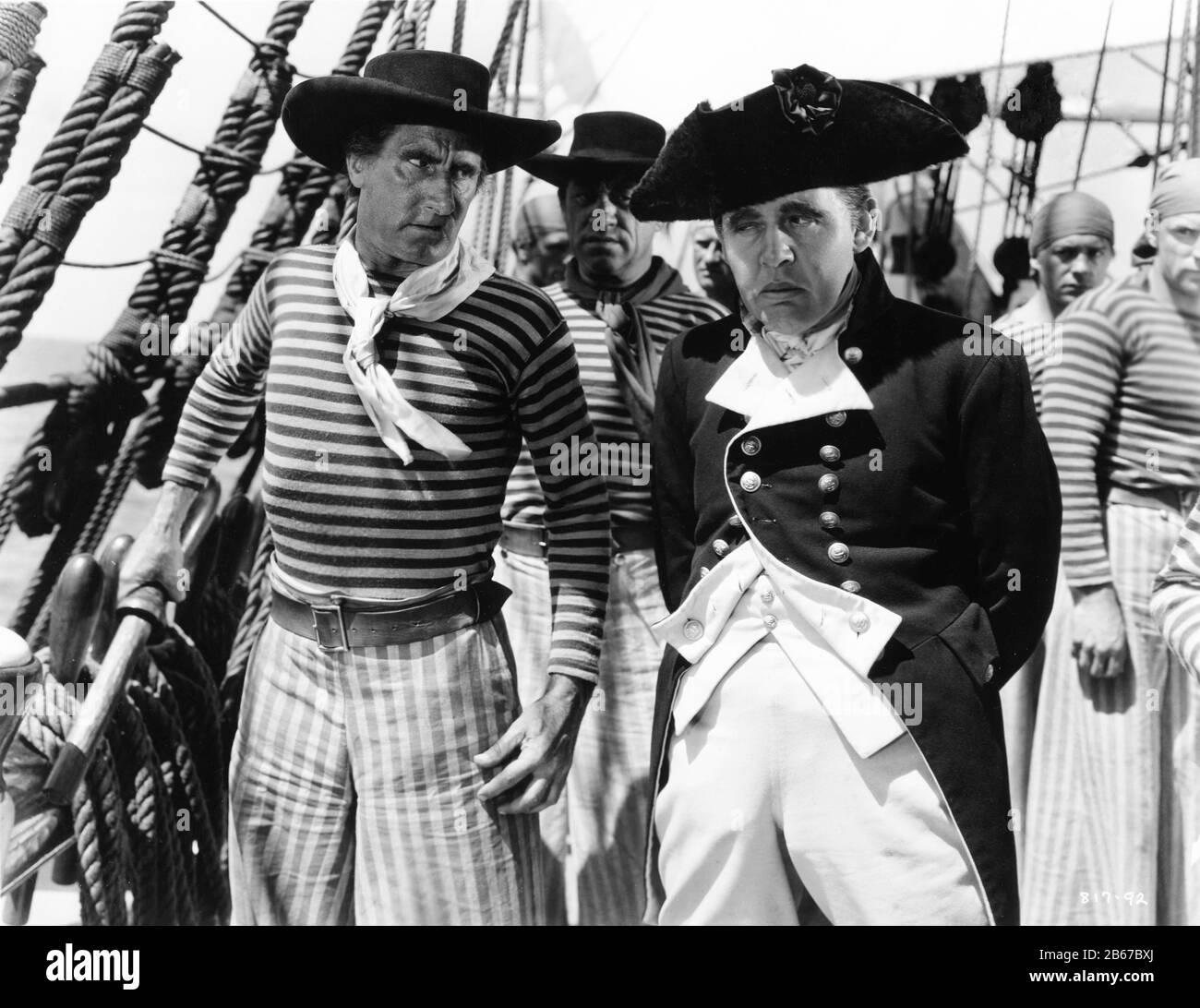 Charles LAUGHTON en tant que capitaine Bligh en MUTINERIE SUR LE GRAND