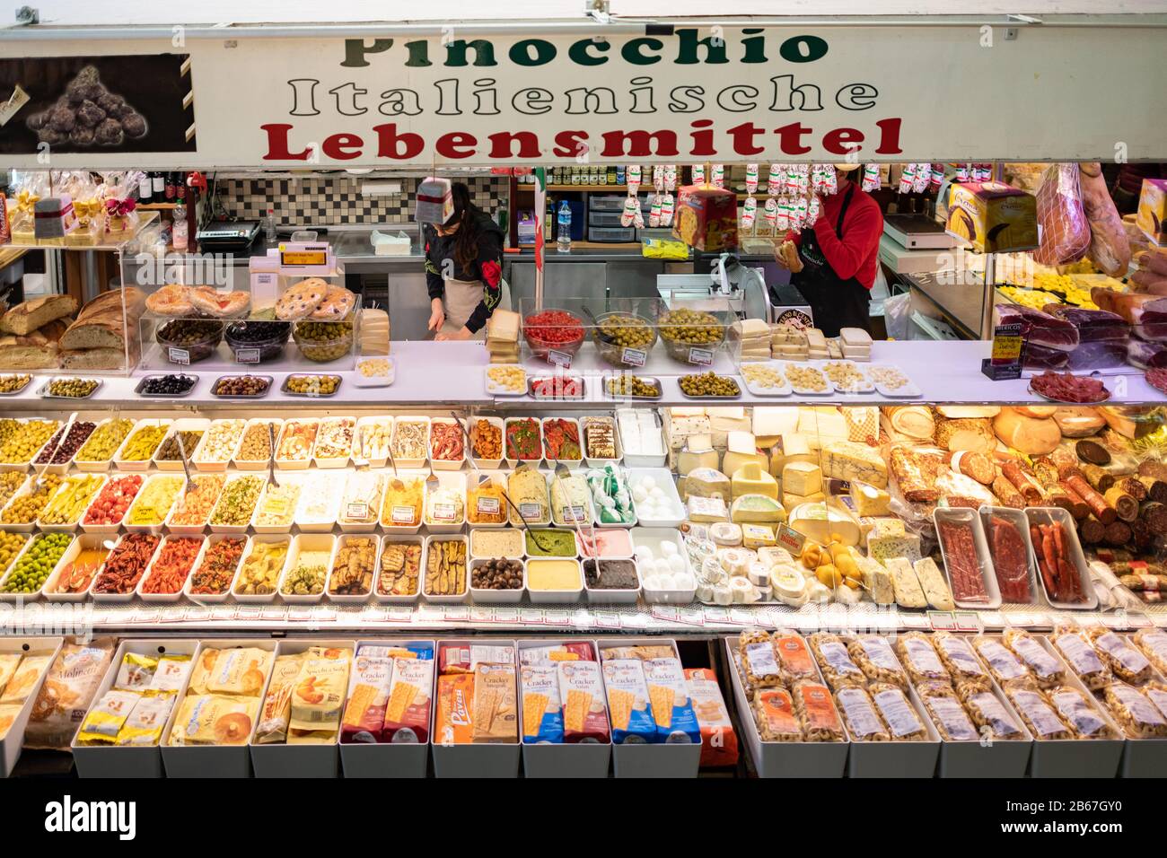 Kleinmarkthalle - marché de Francfort - Pinocchio Italian food stall, Francfort, Allemagne Banque D'Images