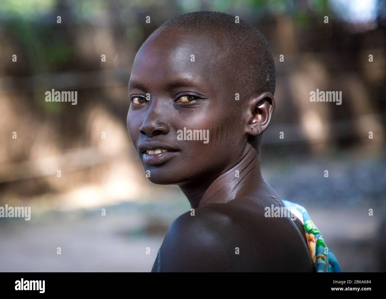 Portrait d'une femme de la tribu Larim, Boya, montagnes Imatong, au Soudan du Sud Banque D'Images