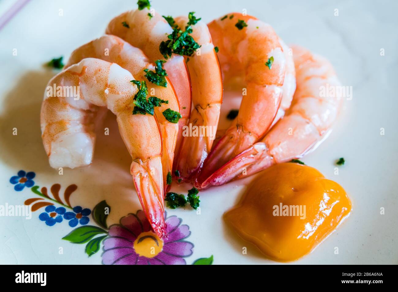 assiette aux crevettes fraîches Banque D'Images