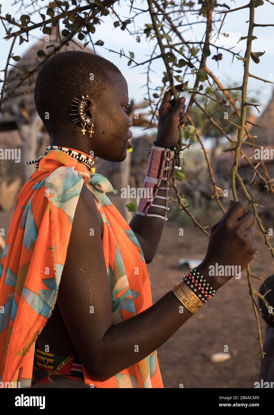 Portrait d'une femme de la tribu Toposa, État de Namorunyang, Kapoeta, Soudan du Sud Banque D'Images