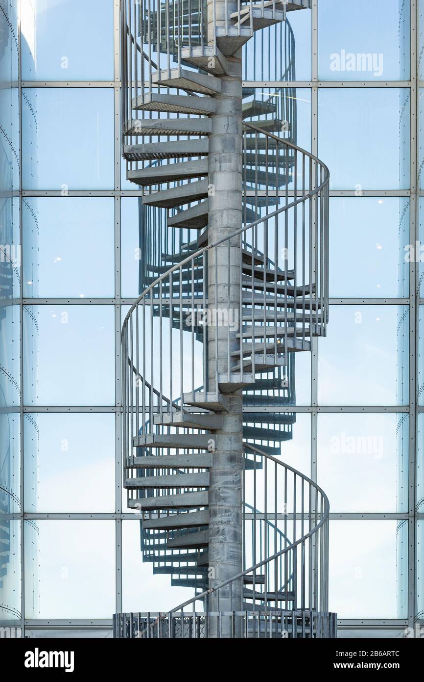 Escalier en colimaçon à l'extérieur du Perlan, Reykjavik, Islande Banque D'Images