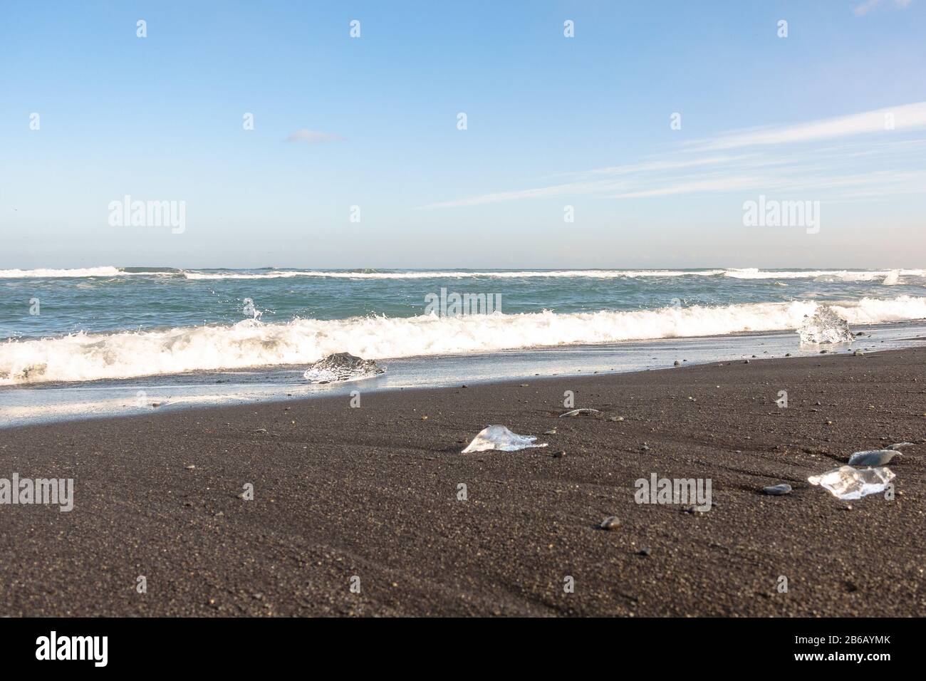 La glace et les icebergs sur la plage du diamant dans le sud-est de l'Islande Banque D'Images
