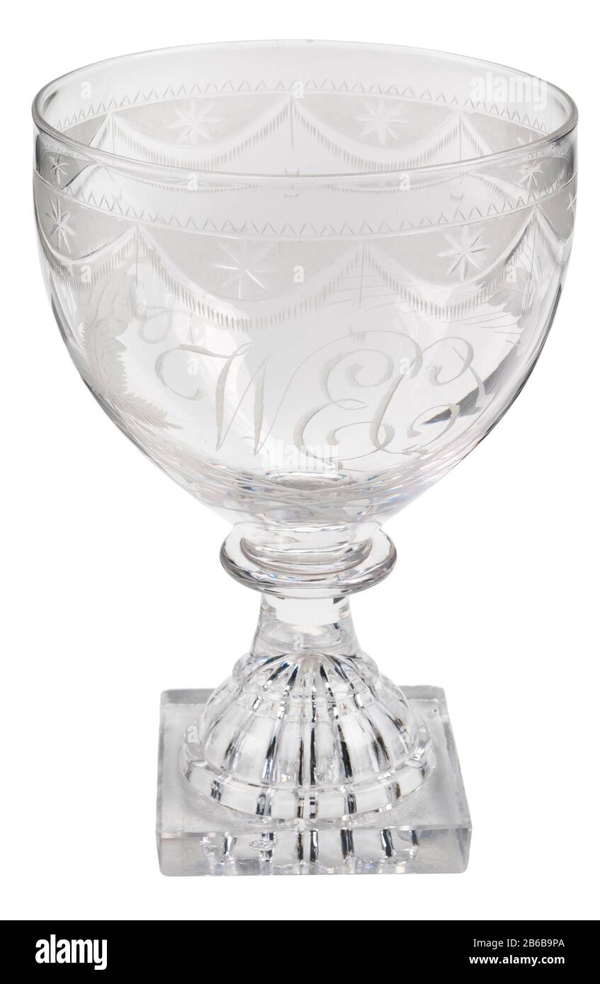 Un vieux gobelet à vin en cristal de verre. Banque D'Images