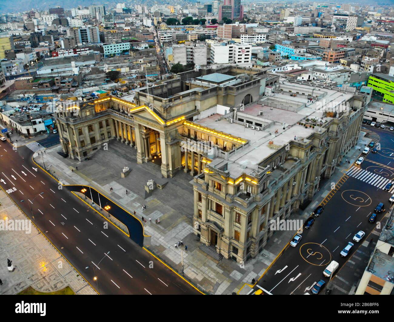 Palais de justice péruvien à Lima photo du Pérou prise du ciel avec un drone Banque D'Images
