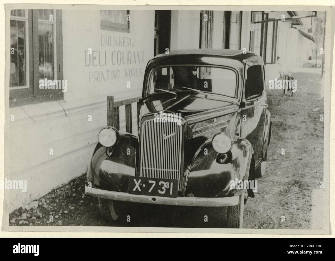 Voiture pour l'impression du Deli Courant car pour l'impression de la propriété Deli Courant Type: Photographies Numéro d'article: Ng-1990-14-5 Inscriptions / marques: Cachet, verso, estampillé: Dossier No AF-29 / Date: 28 mars 1947 / Focus interdit / Toute reproduction de ces photos sans permission L.V.D. Medan est interdit. / Banque D'Images