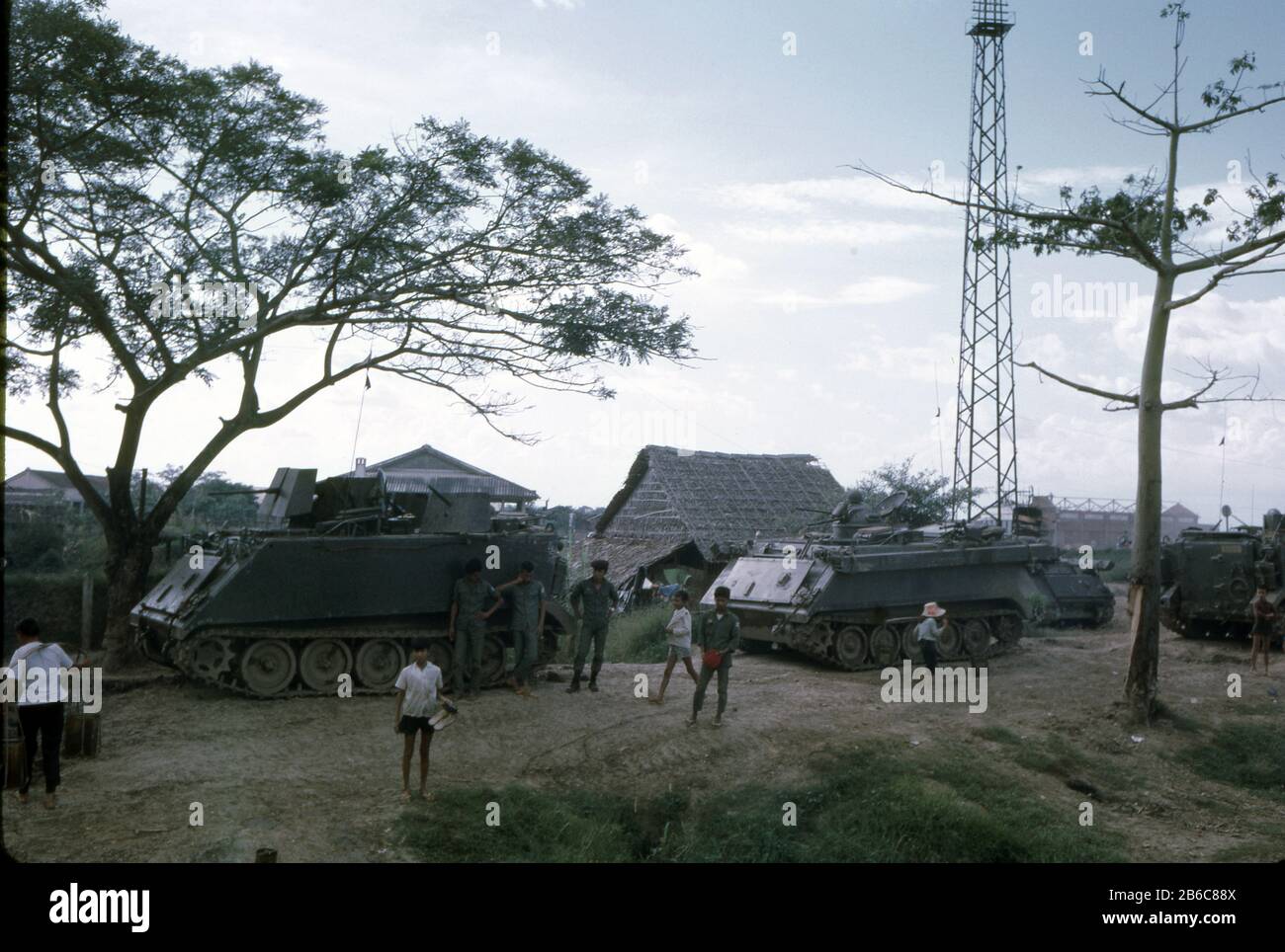 Süd Vietnam Heer / Armée de la République du Vietnam Armored personnel Carrier ACP M113 avec M74 Twin-MG Banque D'Images