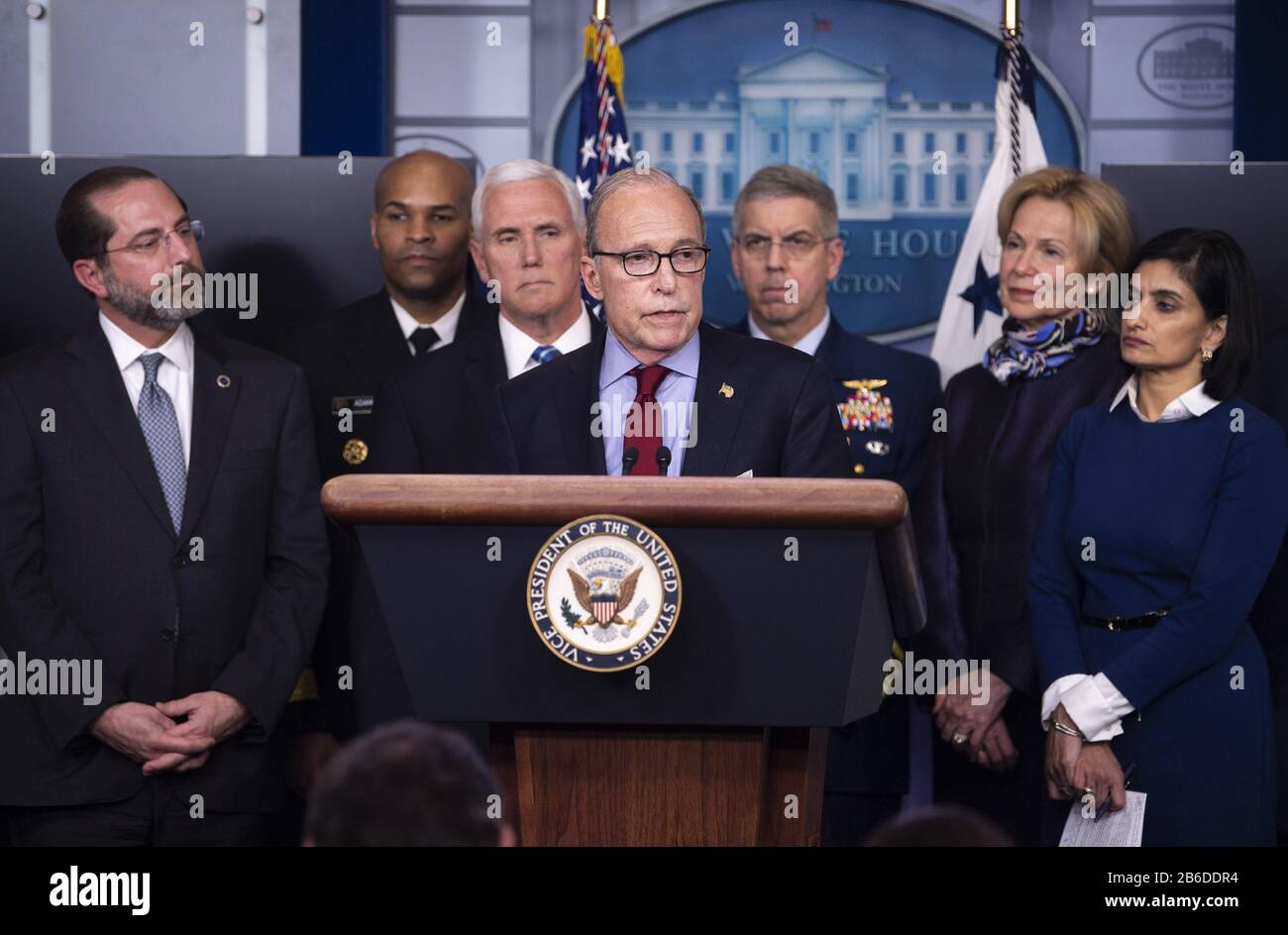 Washington, États-Unis. 10 mars 2020. Le Directeur du Conseil économique national Larry Kudlow parle d'un éventuel paquet économique pour aider à la suite du ralentissement du marché, le Coronavirus, à la Maison Blanche à Washington, DC, le 10 mars 2020. Photo de Kevin Dietsch/UPI crédit: UPI/Alay Live News Banque D'Images