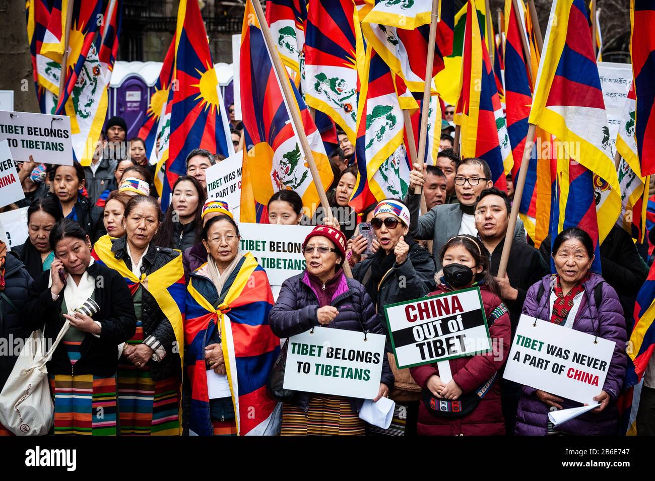 Les Tibétains commémorent le soulèvement tibétain de 1959 contre l'invasion de la Chine communiste par un rassemblement à Dag Hammarskjöld Plaza à New York le 10 mars 2020. Les manifestants ont rendu hommage à la résistance tibétaine et ont encouragé la fin de l'occupation du Tibet par la Chine. (Photo De Gabriele Holtermann-Gorden/Sipa Usa) Crédit: Sipa Usa/Alay Live News Banque D'Images