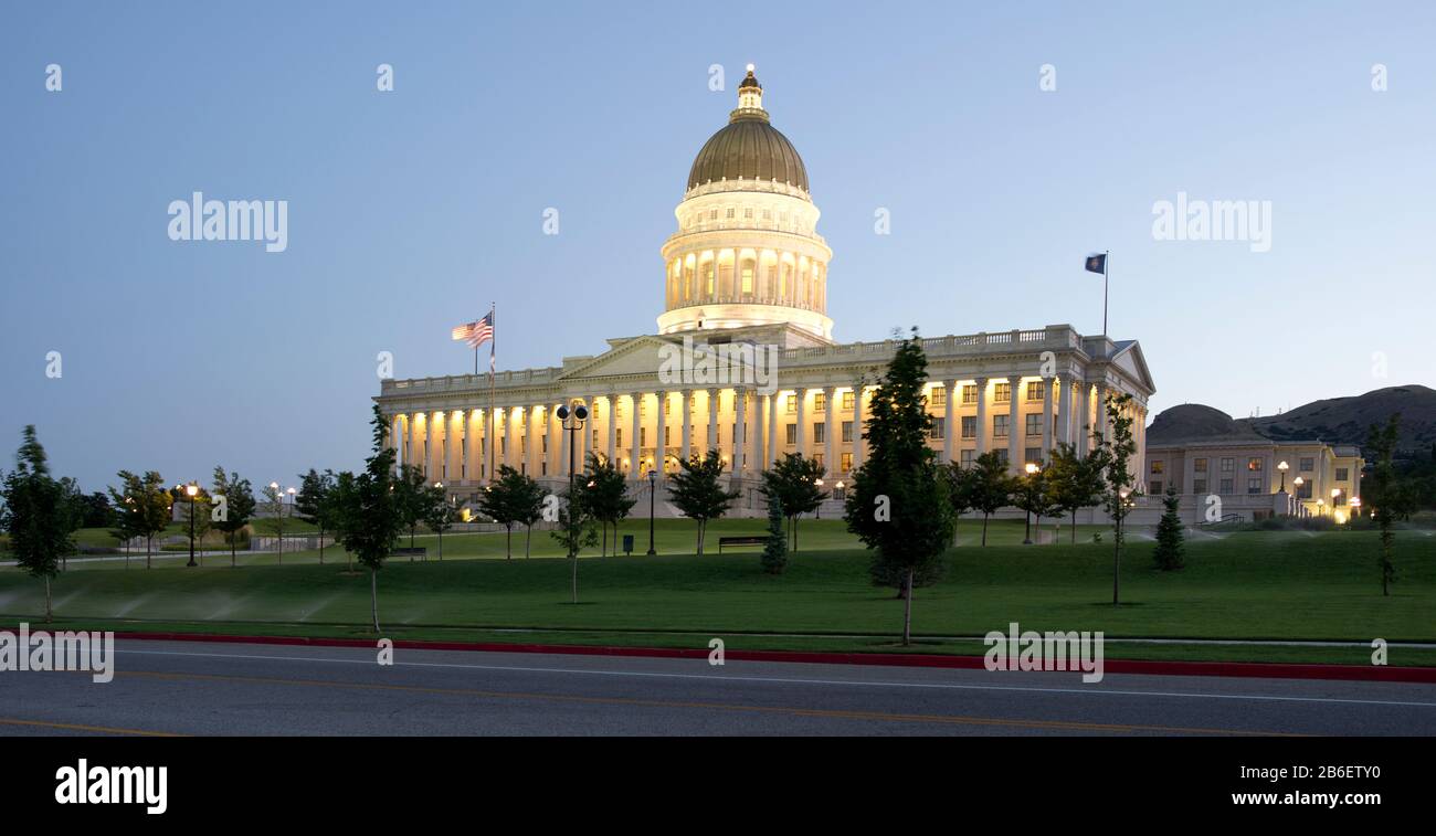 Jardin devant le Capitole de l'État de l'Utah, Salt Lake City, Utah, États-Unis Banque D'Images