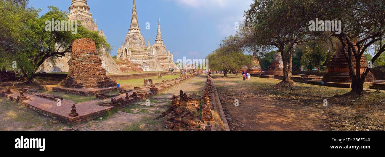 Ruines antiques d'un temple, Wat Phra si Sanphet, Ayutthaya Historical Park, Ayuthaya, Thaïlande Banque D'Images