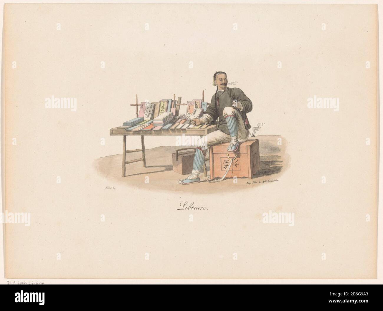Le libraire chinois Libraire (objet titre) un libraire chinois , un tuyau dans sa main, assis sur une caisse à côté de son boekenkraam. Fabricant : printmaker: Schmit (19ème siècle) (bâtiment classé) à concevoir: Schmit (19ème siècle) (bâtiment classé) imprimante: Mademoiselle Formentin (Joséphine Clémence ) (objet) Lieu de fabrication: Paris Date: 1825 - 1827 Caractéristiques physiques: Lithographie, matière de couleur à la main: Technique du papier: Lithographie (technique) / couleur à la main: Mesures: Feuille: H 246 mm × W 331 mmToelichtingPrent peut-être vient de : Malpière , D. Bazin le. La Chine, consommateurs, u Banque D'Images