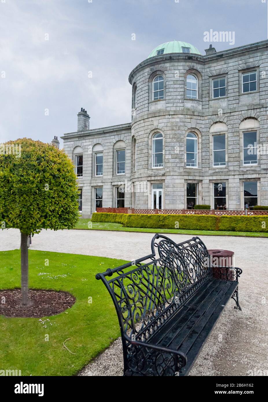 Ennisberry Country Wicklow, Irlande - 17 mai 2012: Powerscourt Estate, un grand domaine de pays qui est noté pour sa maison et ses jardins paysagers, à Banque D'Images