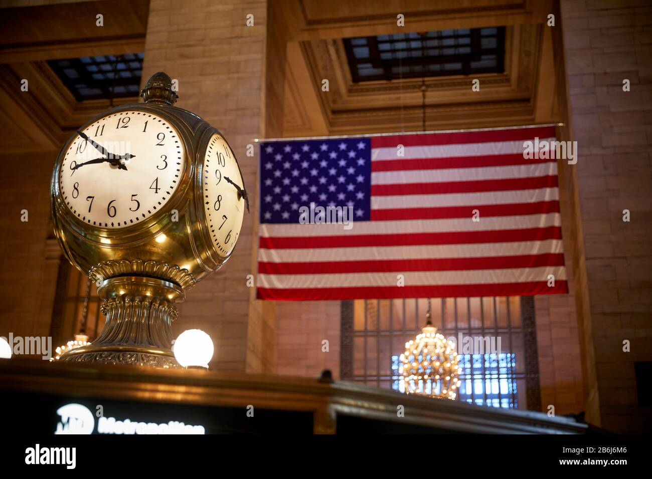 New York ville Manhattan information stand et horloge Grand Central terminal gare Banque D'Images