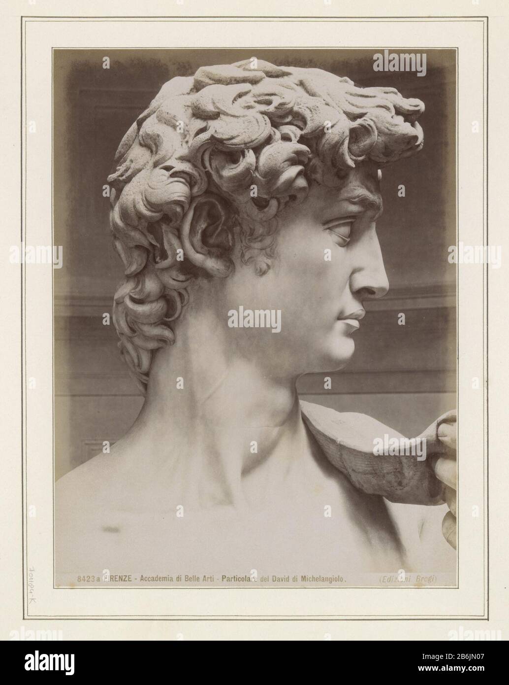 Détail David de van de Michelangelo à Florence FLORENCE - Académie des Beaux-Arts - détail de David de Michel-Ange (objet op de titre) partie de l'album de Voyage avec des photos de vu que: Conditions en Italie (partie I) . Fabricant : Photographe: Edizioni BrogiPlaats fabrication: Florence Date: CA. 1865 - ca. 1890 Caractéristiques physiques: Papier photo technique: Albumen dimensions imprimées: Photo: H 253 mm × W 188 mm Objet: Sculpture, reproduction d'un morceau de sculpture que florence Banque D'Images