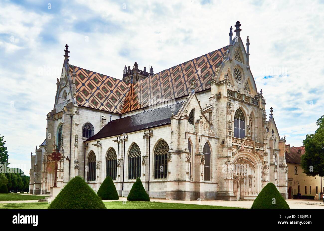 France, département de l'Ain, Auvergne - Rhône - Alpes région, Bourg-en-Bresse, le Monastère Royal de Brou construit au début du XVIe siècle par Margaret d'Autriche, duchesse de Savoie, pour garder son amour pour son défunt mari Philibert la Foire vivante, Le monastère royal de Brou, dans la ville de Bourg-en-Bresse, est un chef-d'œuvre d'art gothique flamboyant Banque D'Images