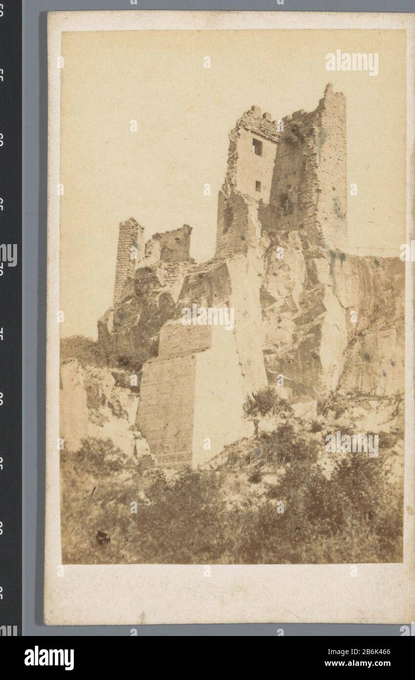 Drachenfels Drachenfels Type d'objet : photo carte-de-visite Numéro d'objet: RP-F F24501 Fabricant : Photographe: Anonyme Date: 1855 - 1900 Dimensions: Entier: H 103 mm × W 62 mm Banque D'Images