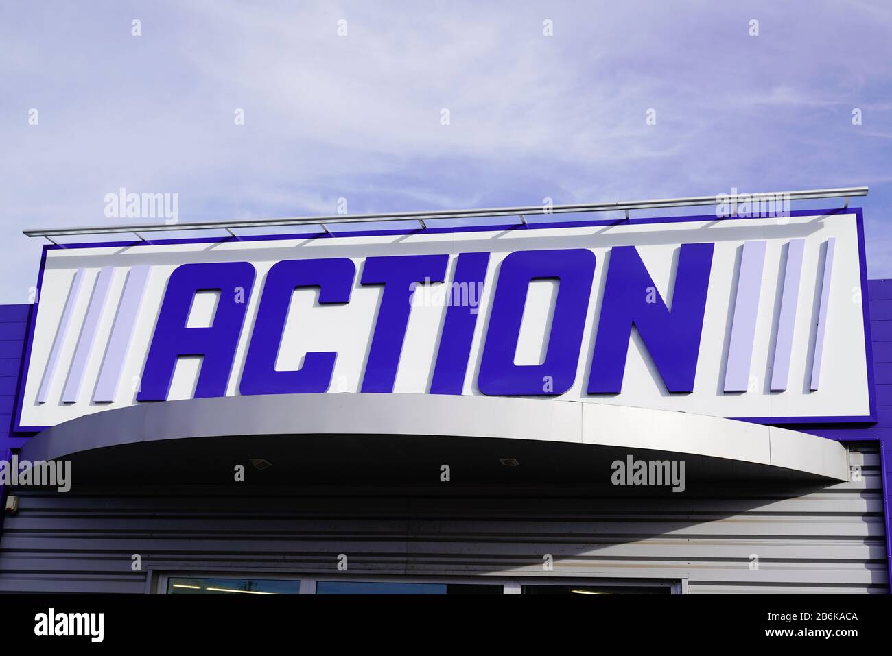 Bordeaux , Aquitaine / France - 10 27 2019 : marque action Store logo Dutch discount store-chain low budget shop Banque D'Images Bordeaux , Aquitaine / France - 10 27 2019 : marque action Store logo Dutch discount store-chain low budget shop Banque D'Images