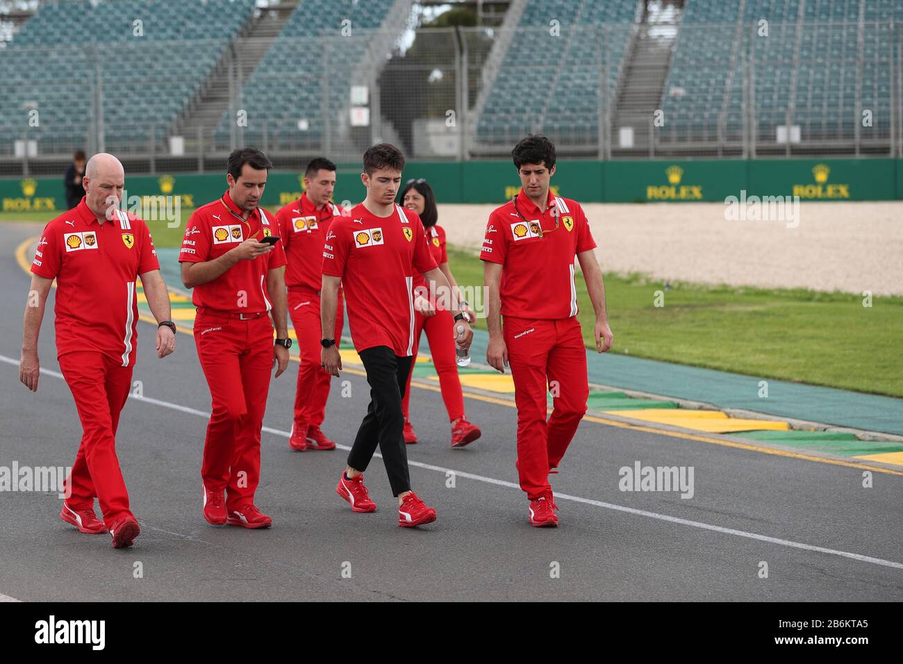 Albert Park, Melbourne, Australie. 11 mars 2020. Formule 1 Grand Prix D'Australie, Journée De Préparation; Scuderia Ferrari, Charles Leclerc Marche Sur La Piste Crédit: Action Plus Sports/Alay Live News Banque D'Images