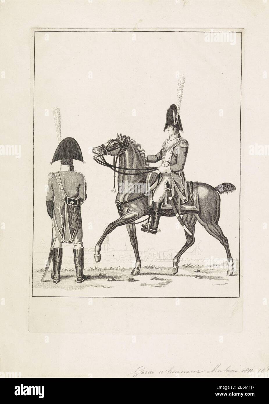 Erewacht te Arnhem, 1811 Deux membres de la cavalerie de la Garde d'honneur à Arnhem. Preuve pour la carrosserie de douze plaques des différents uniformes des gardes d'honneur dans les sept ministères néerlandais, créé pour la visite de Napoléon Bonaparte aux Pays-Bas en 1811. Avec différents articles de chapellerie, sans le titre, mais le profil de stad. Fabricant : printmaker : supervision anonyme: Evert Maaskamp Éditeur: Evert Maaskamp Lieu de fabrication: Print maker: The Netherlands supervision: Amsterdam Éditeur: Amsterdam Date: 1811 Caractéristiques physiques: Stippelets et gravure, test print Banque D'Images