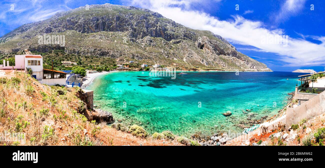 Belle plage d'Arginonta, île de Kalymnos, Grèce. Banque D'Images