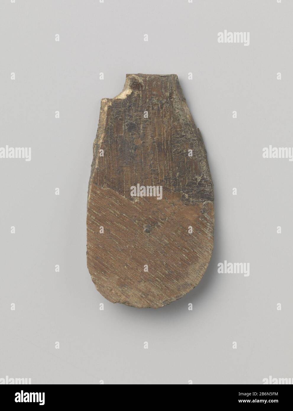Fragment (mogelijk) behorend tot het retabel van Soest Fragment; (mogelijk) behorend tot het retabel van Soest Type d'objet : beeldhouwwerk fragment Objectnummer: BK-2010-13-80Vervaardiging Dating: CA. 1475 - env. 1499 matériau: Hout Dimensions: Randonnée (doos): H 73,0 cm. × b 56,7 cm. × d 12,2 cm. Banque D'Images
