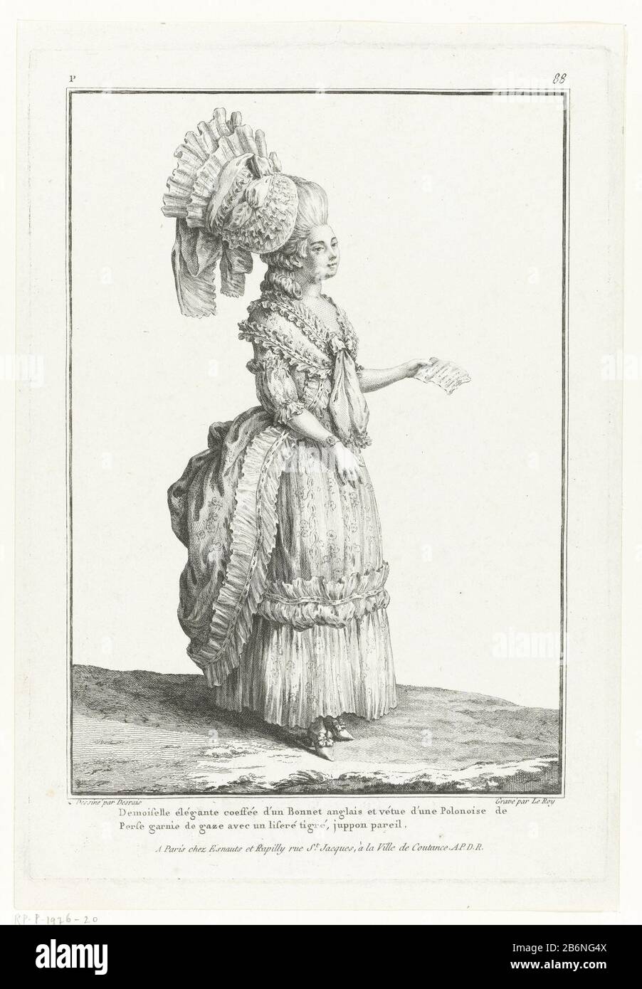 Élégante femme non mariée avec une lettre en main. Elle porte une robe à la Polonaise. Jupon correspondant. À la coiffure haute un 'bonnet anglais': Un chapeau haut plissé avec patinage. Chaussures avec talons et noeuds. Imprimer à partir de la série P. 15 Cahier de costumes Francais, 9ème Suite d'Habbilemens à la mode et 1778. Fabricant : printmaker Julien le Roy (possible) pour le dessin de Claude Louis Desraison uitgever: Esnauts & Rapilly Dating: 1778 Caractéristiques physiques: Matière de gravure: Technique du papier: Dimensions de gravure: H 282 mm × W 196 mm Sujet: Mode plaques styles ou coiffure - AA - ~ femme tête-engrenage: Helme Banque D'Images