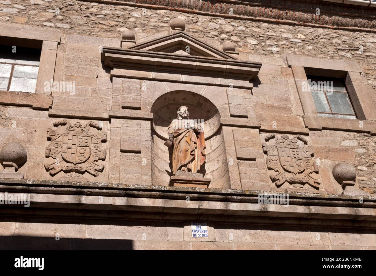 Détail de la façade du couvent Saint Joseph de Villafranca del Bierzo, Castille et Leon, Espagne. Banque D'Images