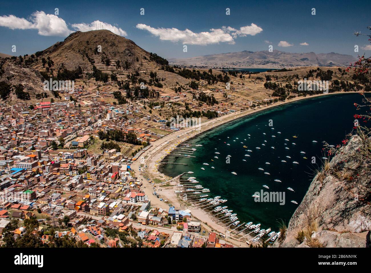 Vue panoramique sur le lac Titicaca Copacabana, Bolivie Banque D'Images