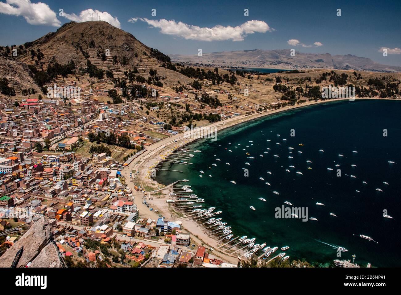 Vue panoramique sur le lac Titicaca Copacabana, Bolivie Banque D'Images