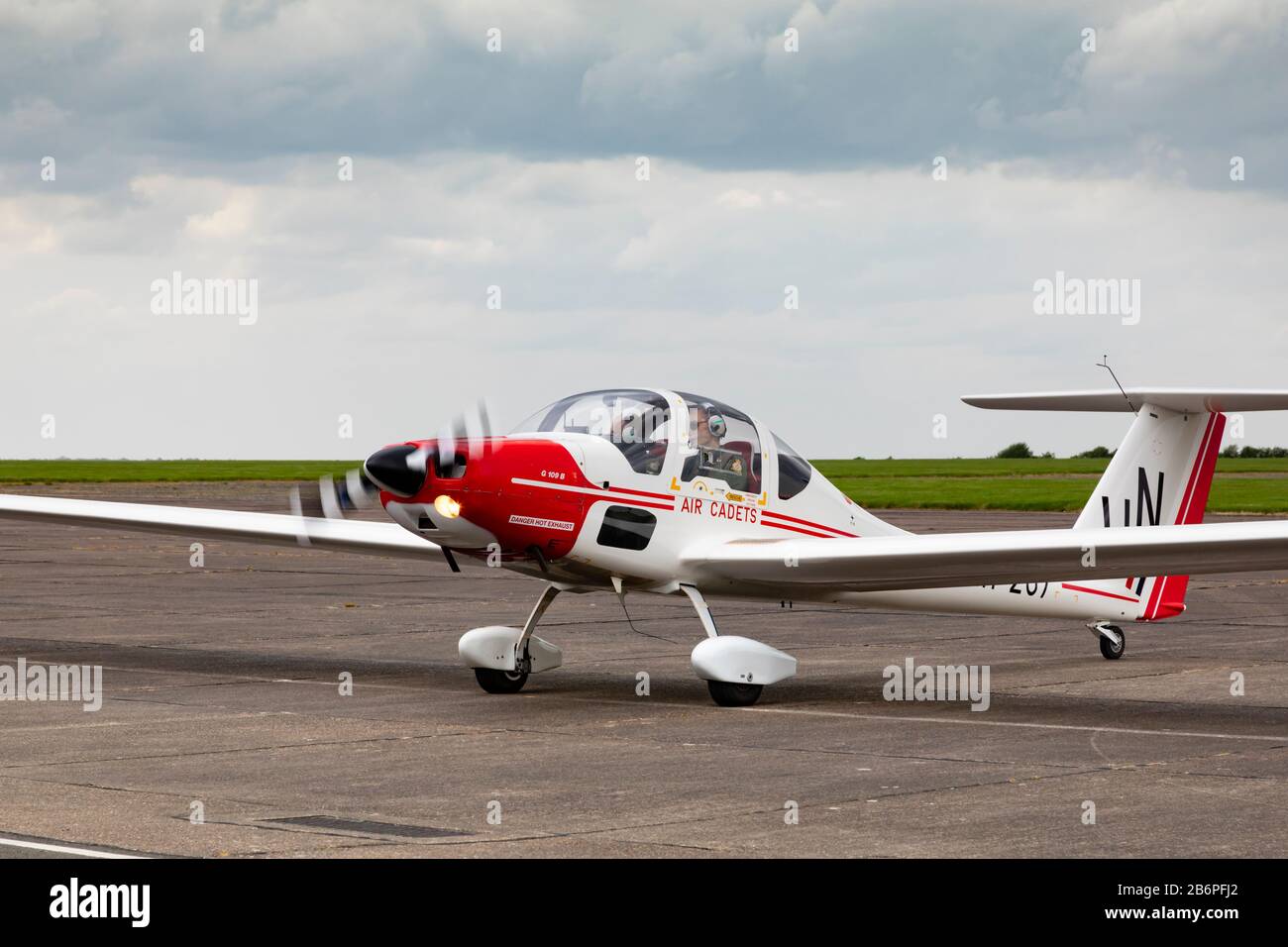 Grob 109 b planeur moteur « Vigilant » de l'organisation des cadets de l'air de la Royal Air Force. Banque D'Images