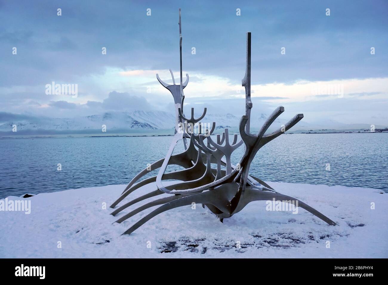 Le Sun Voyager, Sólfar, est une sculpture de Jón Gunnar Árnason, Reykjavik, capitale et plus grande ville d'Islande, Ísland, Europe Banque D'Images