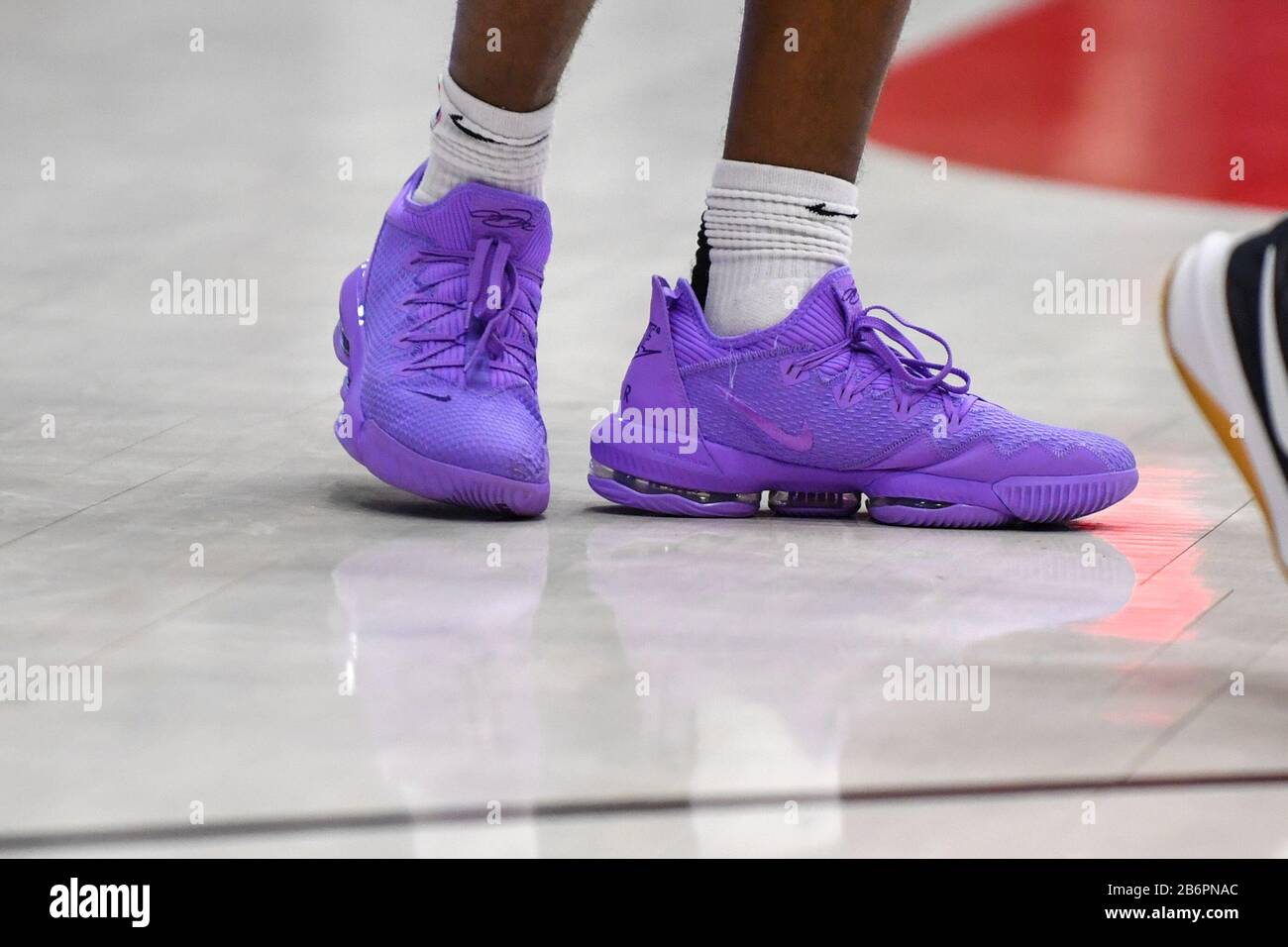 lebron 16 low atomic violet