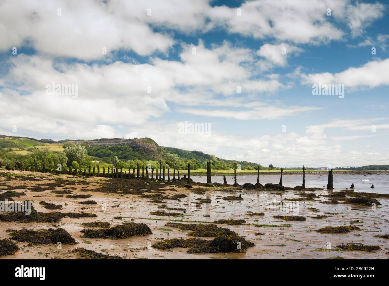La rivière Clyde près de Dumbarton, en Écosse, lors d'une journée d'été ensoleillée Banque D'Images