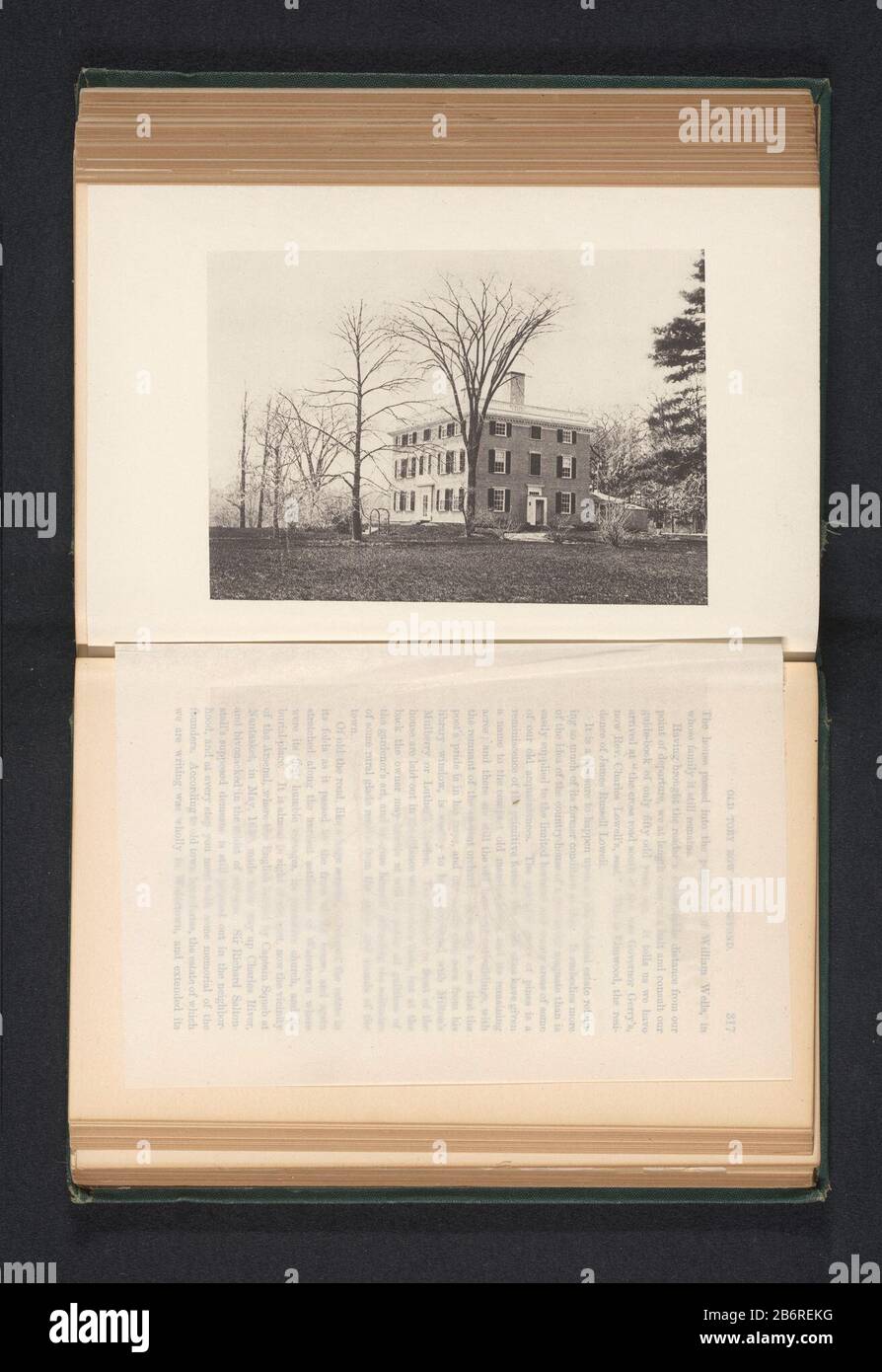 Gezicht op het huis van James Russell Lowell te Cambridge vue de la maison de James Russell Lowell à Cambridge Type de bien: Photo-mécanique imprimer page Numéro d'article: RP-F 2001-7-979-13 Fabricant : créateur: Anonyme lieu de fabrication: Cambridge Date: CA. 1869 - ou pour 1874 matériau : technique du papier : mesures de la pression lumineuse : imprimé : H 95 mm × W 135 mmTroelielieliginPrent page d'accueil 317. Objet: Façade (ou maison ou bâtiment) de logements ruraux, par exemple maison de campagne, villa, chalet où: Cambridge Banque D'Images