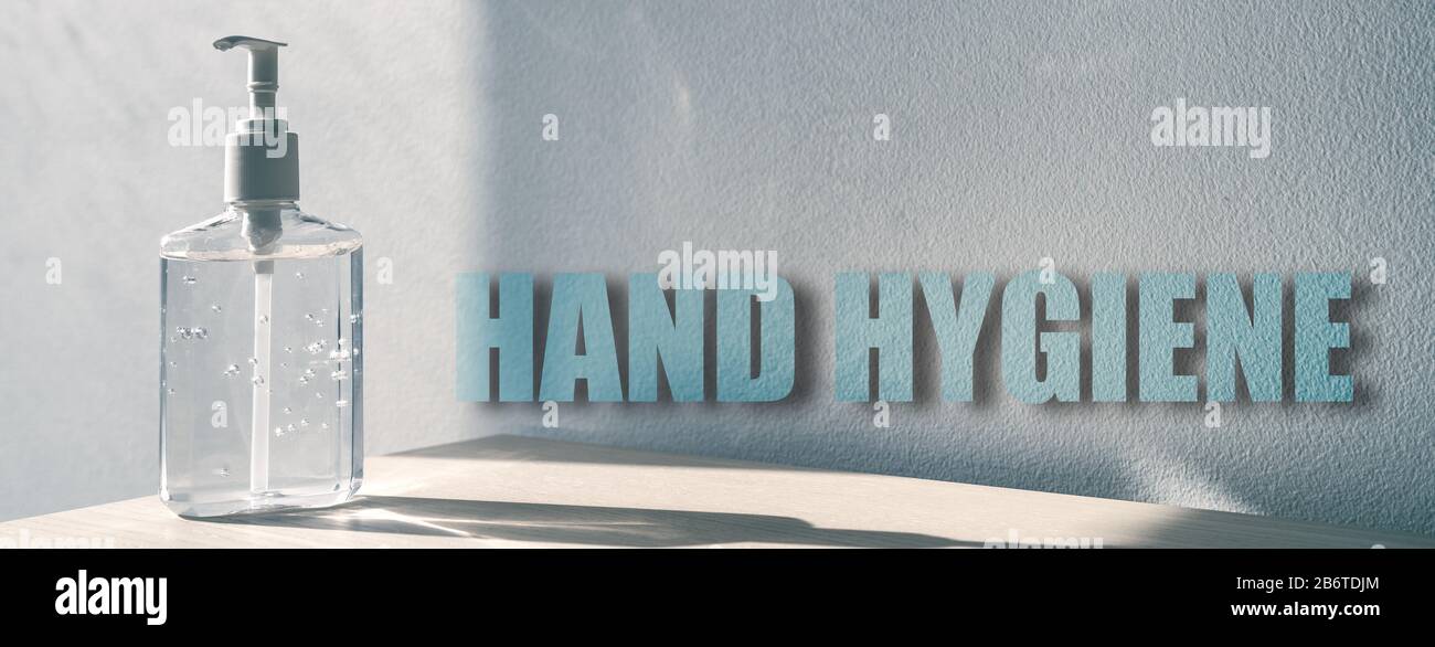Bandeau d'hygiène des mains pour la prévention du virus corona - mesures appropriées pour garder les mains propres avec de l'aseptisant pour les mains sur gel d'alcool sur fond panoramique. Banque D'Images