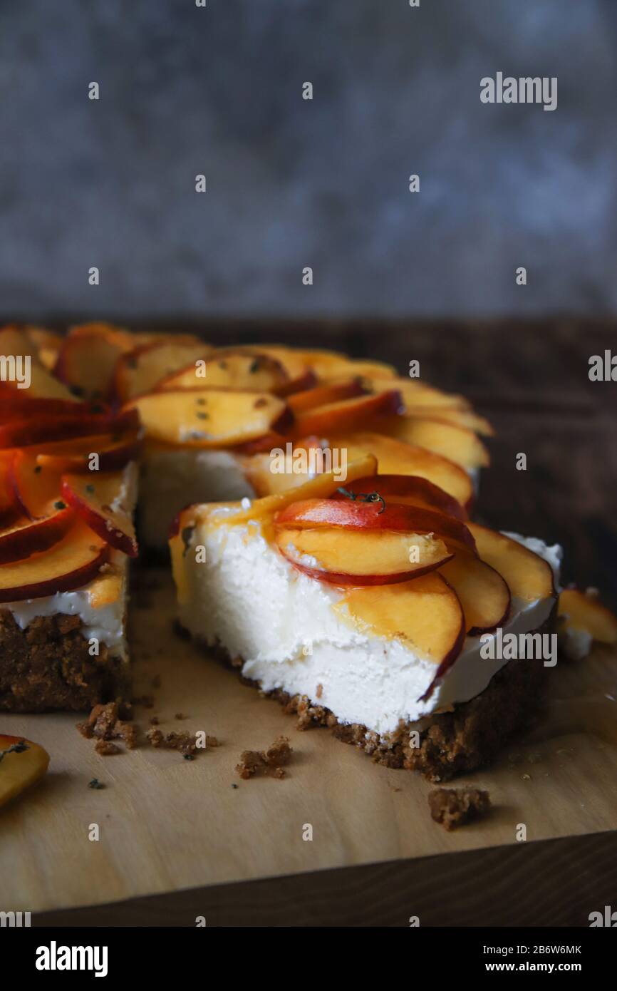 Gateau Aux Peches Banque D Image Et Photos Alamy