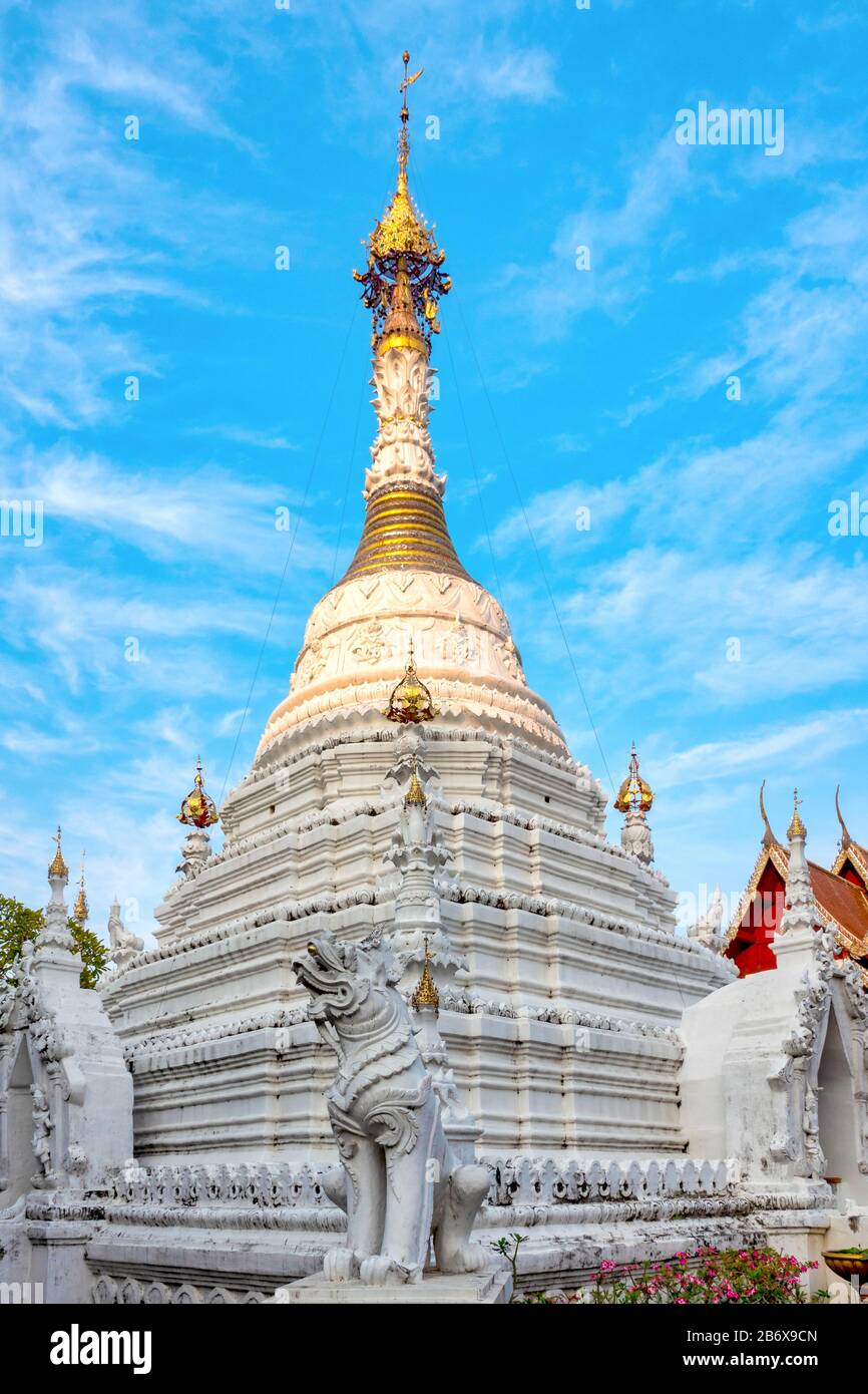 Style Birman Chedi Wat Mahaiwan, Chiang Mai, Thaïlande Banque D'Images Style Birman Chedi Wat Mahaiwan, Chiang Mai, Thaïlande Banque D'Images