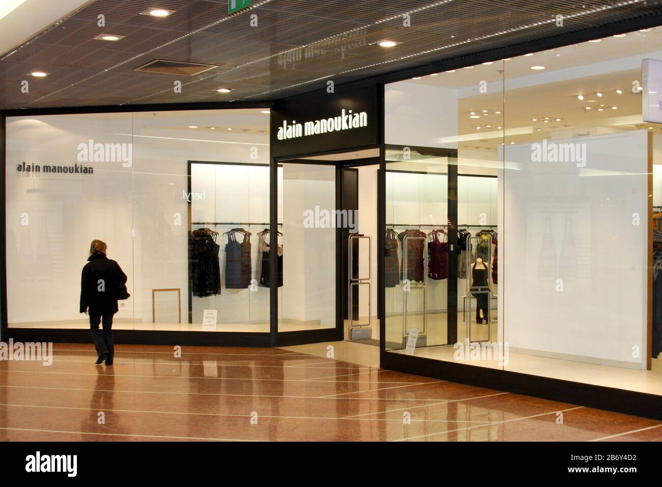 Bordeaux , Aquitaine / France - 11 07 2019 : alain manoukian logo boutique  Femme décontracté vêtements signe boutique luxe commercial Photo Stock -  Alamy
